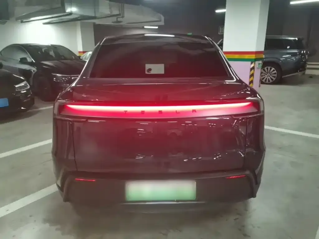 Tesla Model Y — фото 3