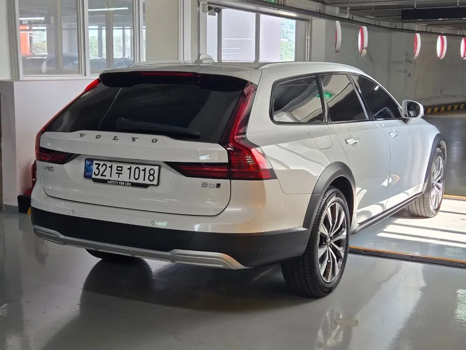 Volvo V90 — фото 10