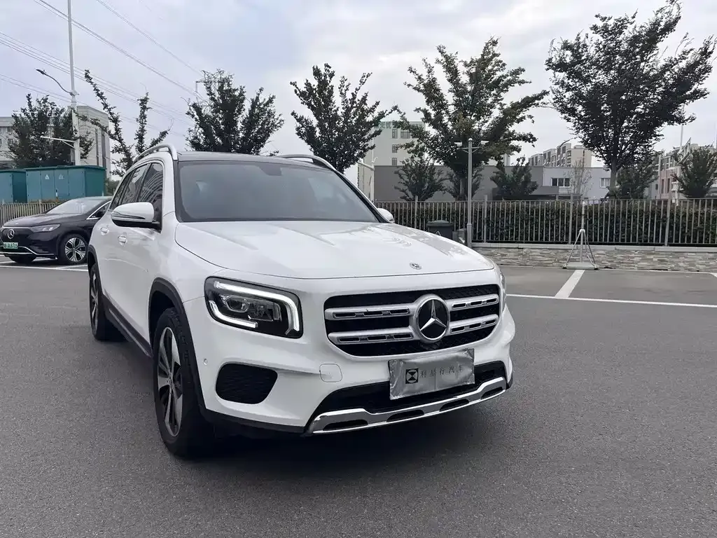 Mercedes-Benz GLB — фото 10