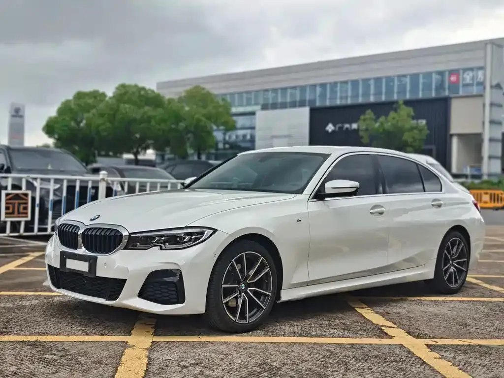 BMW 3 Series — фото 1