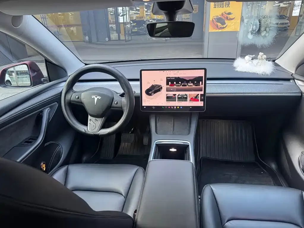 Tesla Model Y — фото 2