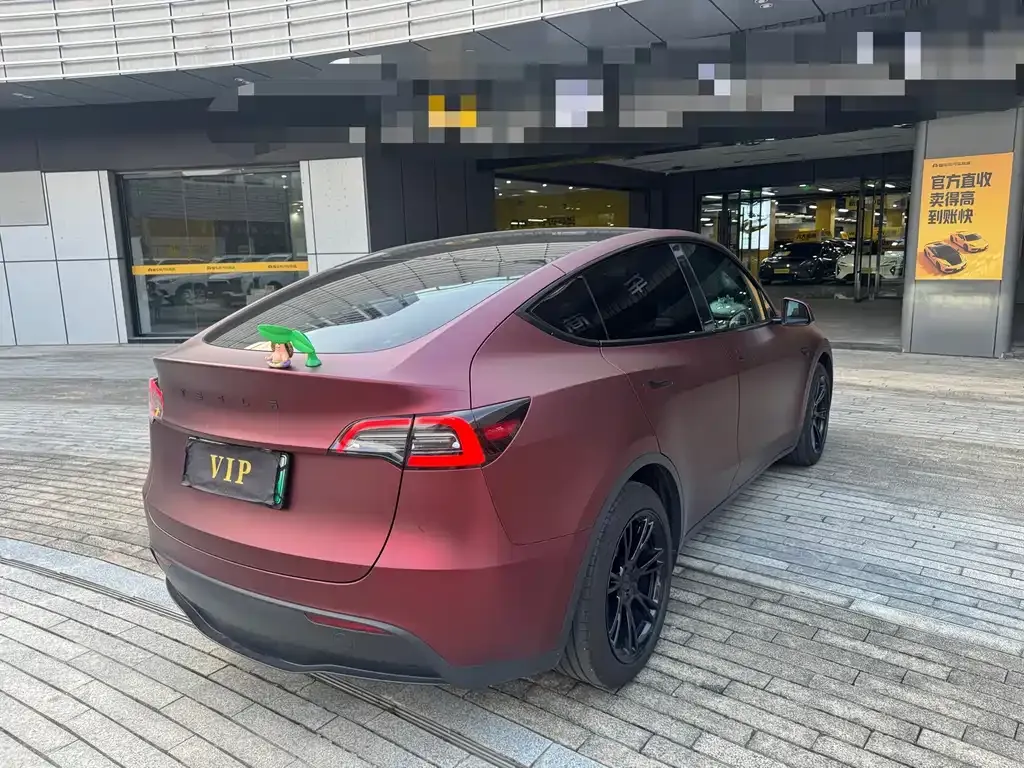 Tesla Model Y — фото 6