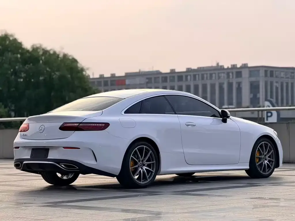 Mercedes-Benz E-Class (Import) — фото 2