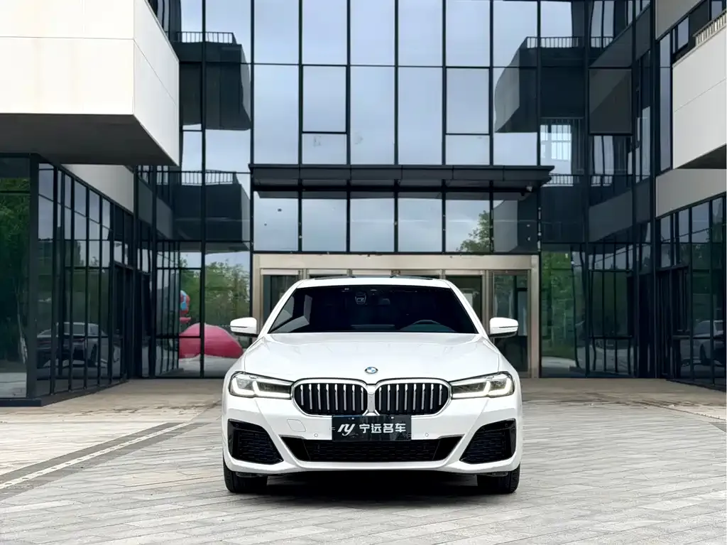 BMW 5 Series — фото 2