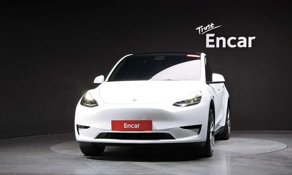 Tesla Model Y — фото 2