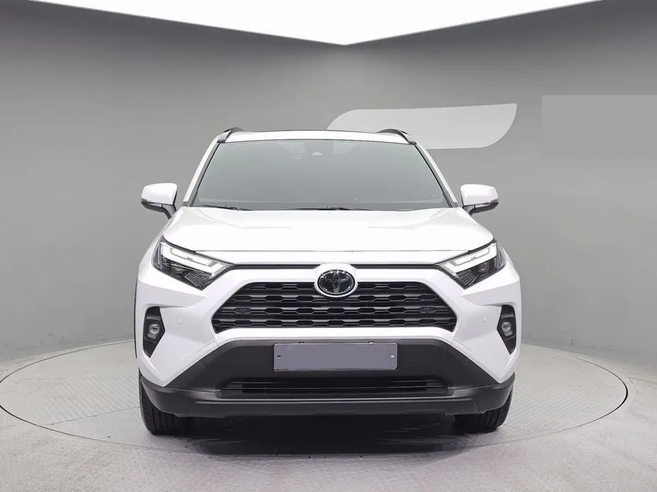 Toyota RAV4 — фото 5