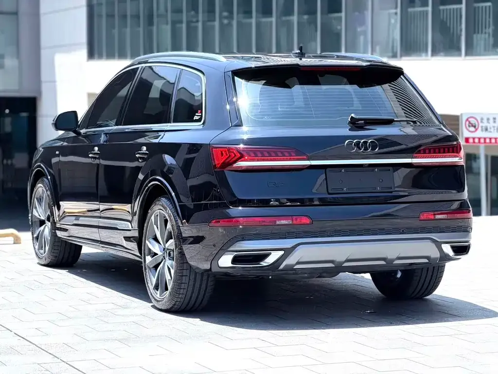 Audi Q7 — фото 4
