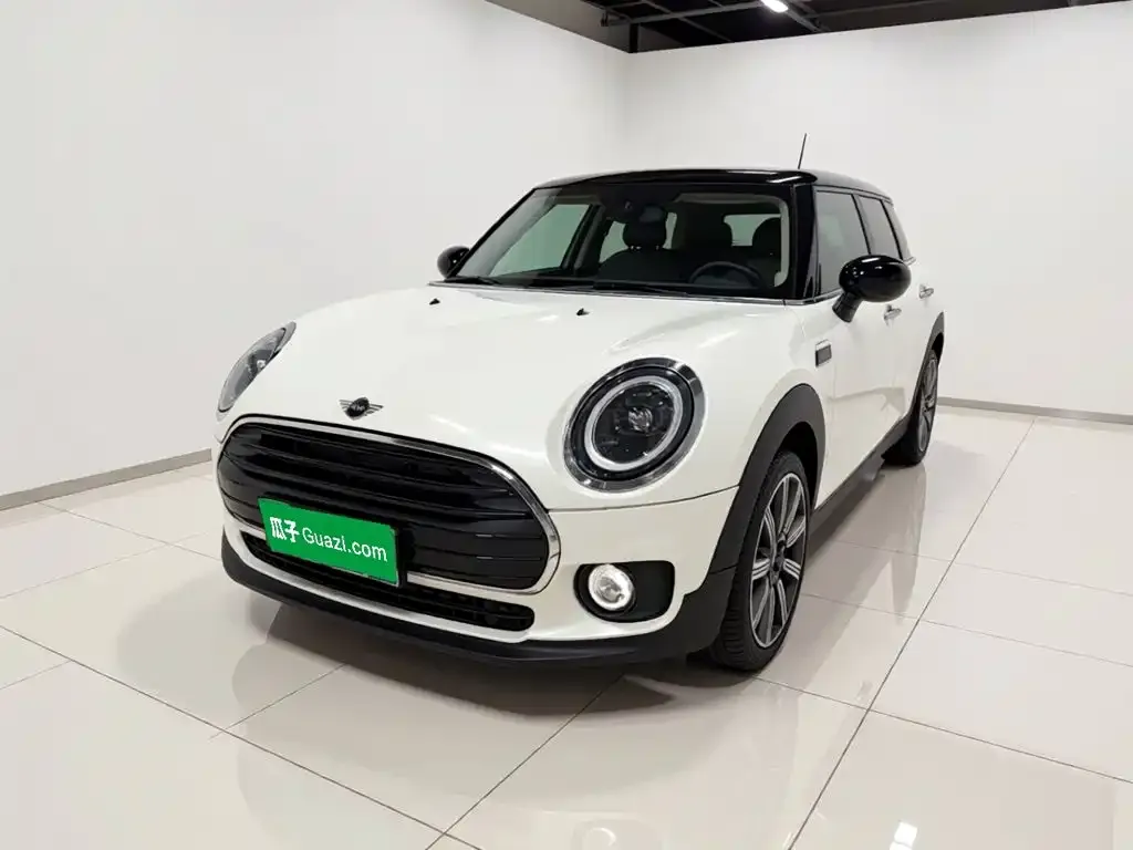 MINI Clubman — фото 1