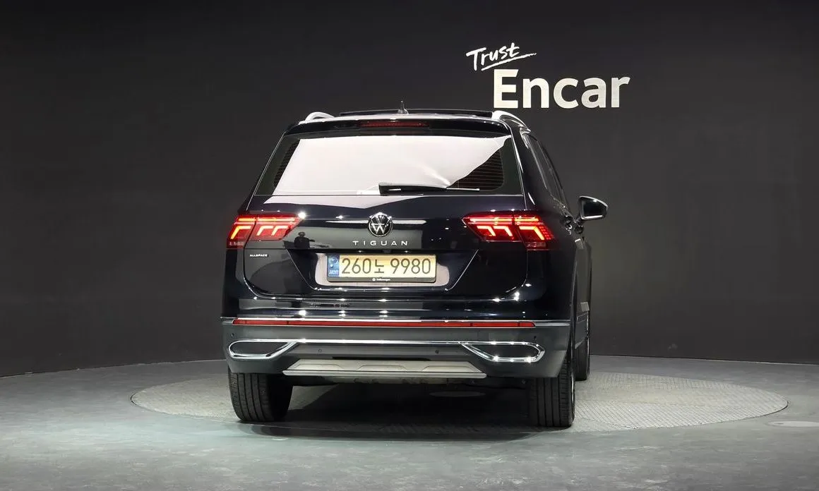 Volkswagen Tiguan — фото 9