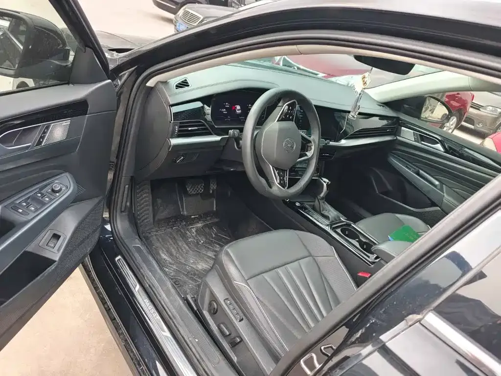 Volkswagen Passat — фото 5