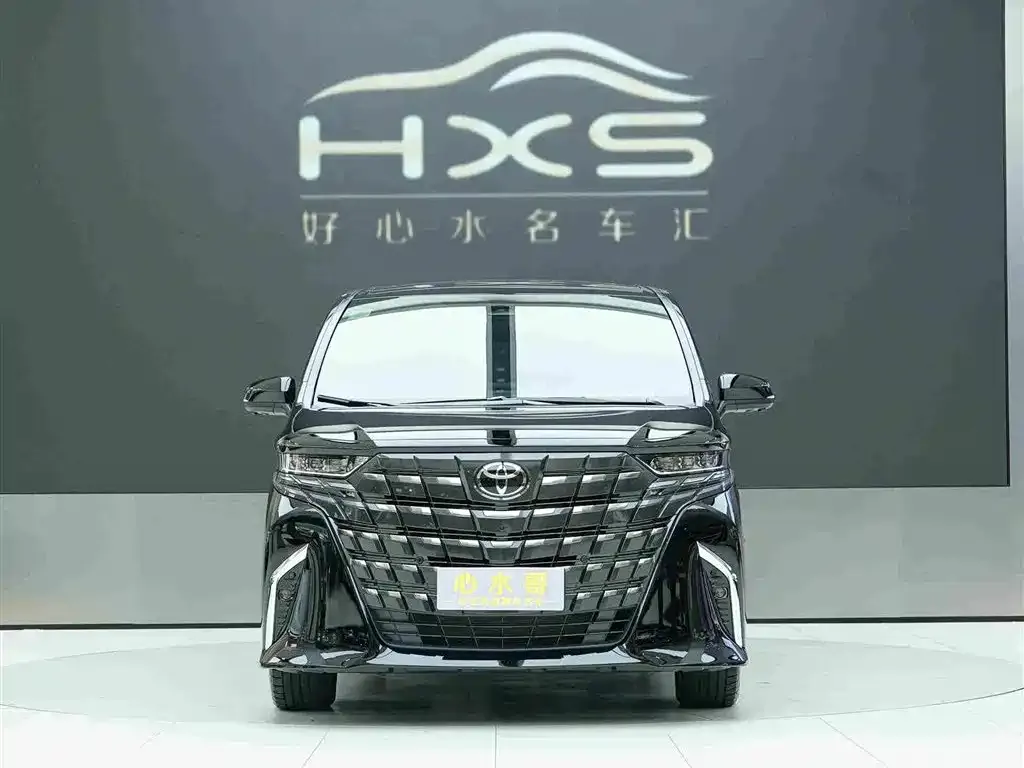 Toyota Alphard — фото 8