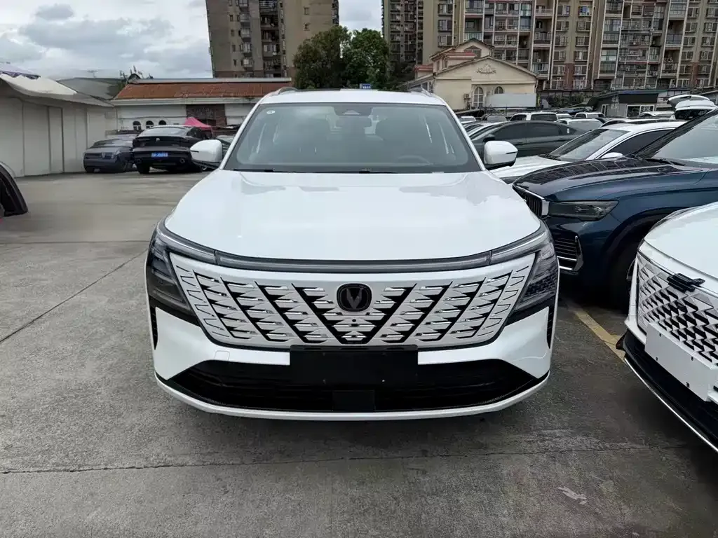 Changan CS75 PLUS — фото 9