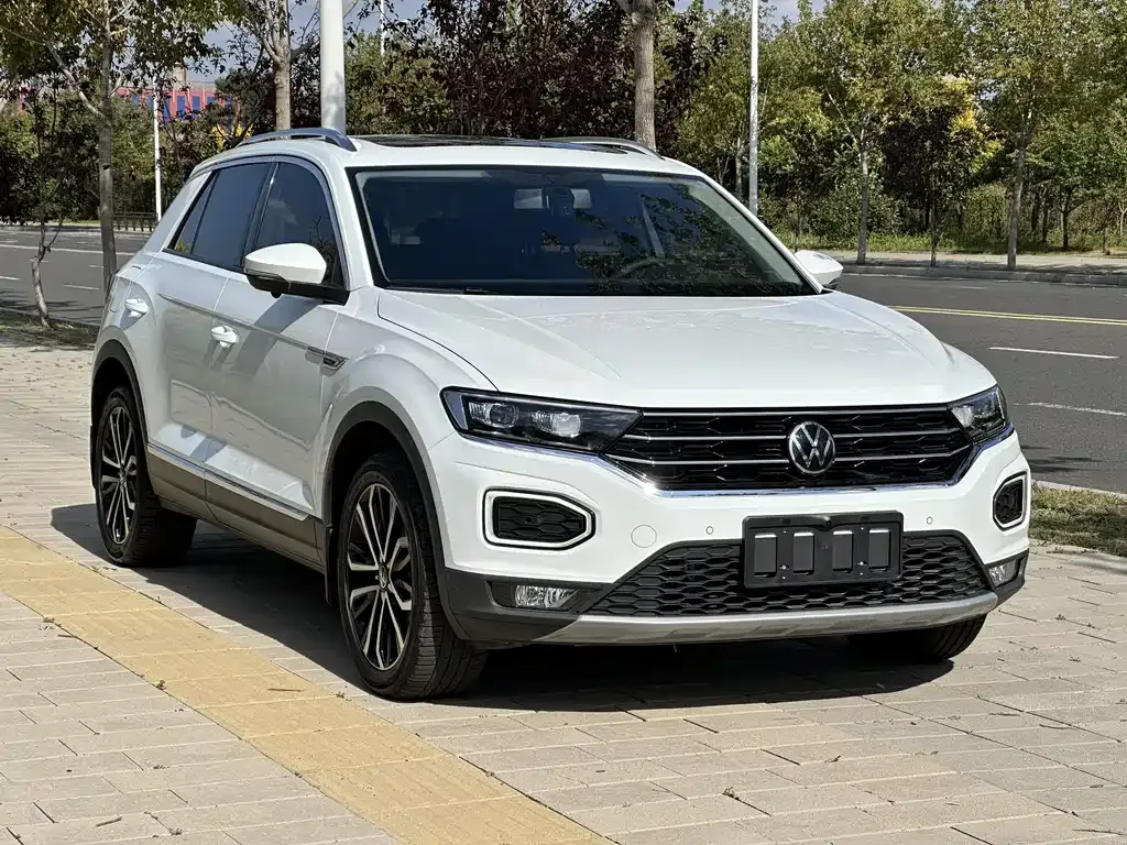Volkswagen T-Roc — фото 8
