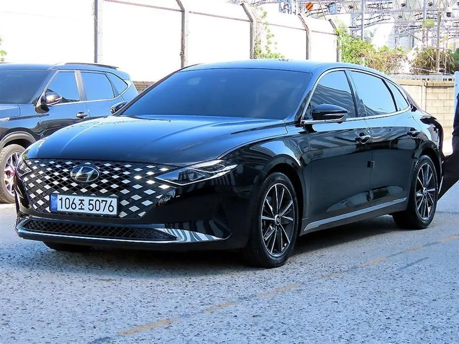Hyundai Grandeur — фото 1