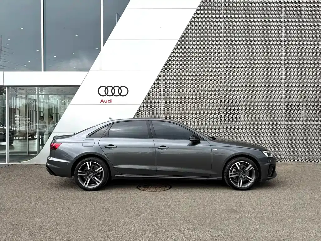 Audi A4L — фото 6