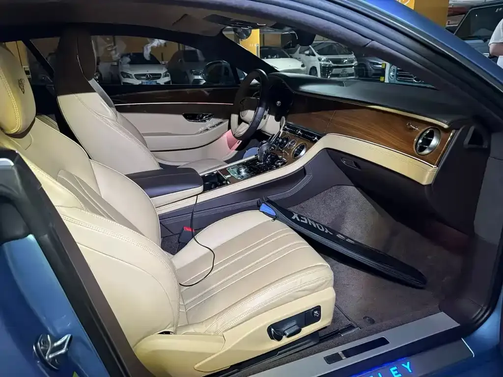 Bentley Continental — фото 6