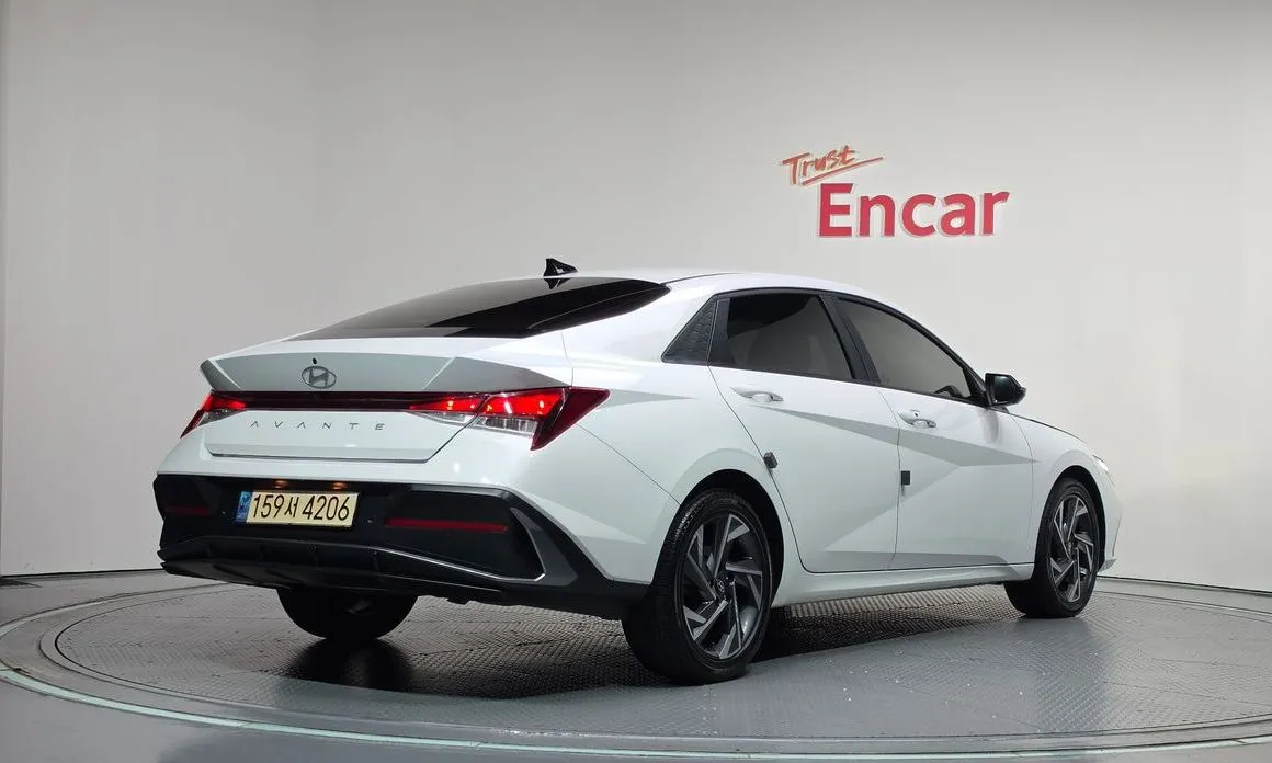 Hyundai AVANTE — фото 3
