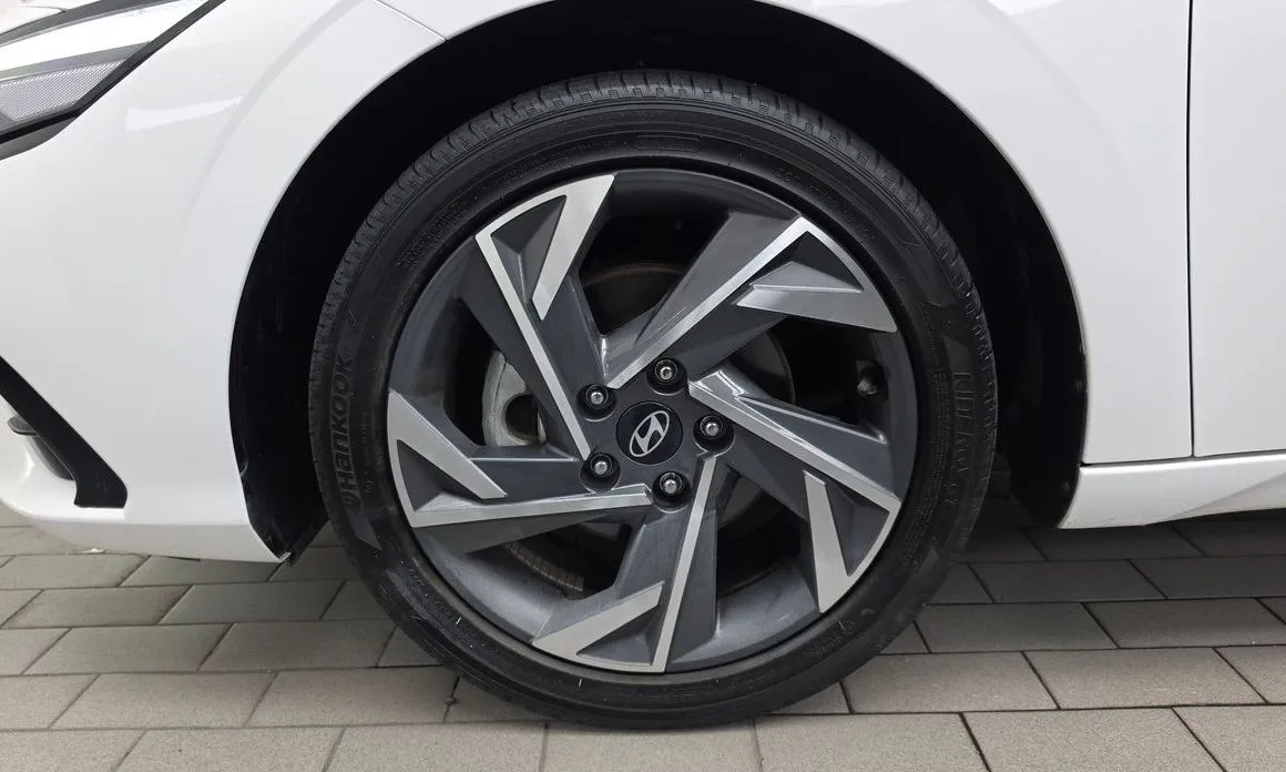 Hyundai AVANTE — фото 4