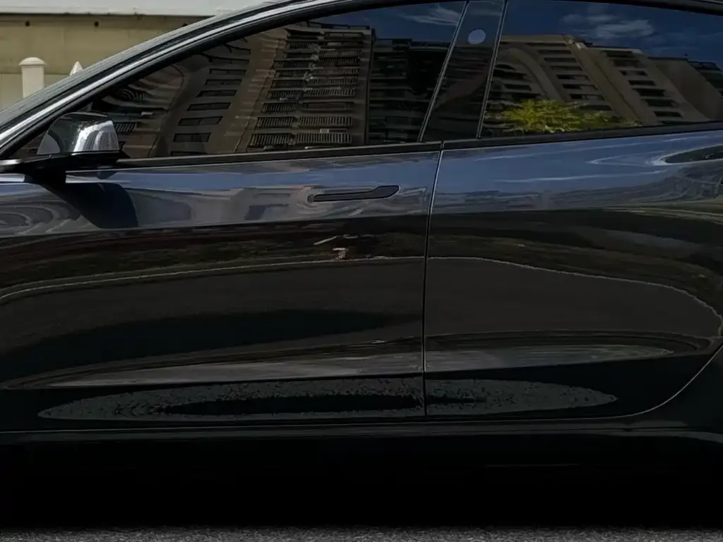 Tesla Model 3 — фото 7