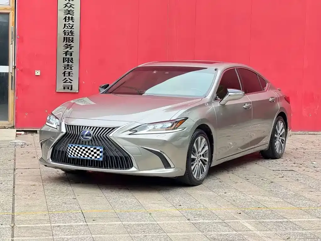 Lexus ES — фото 6
