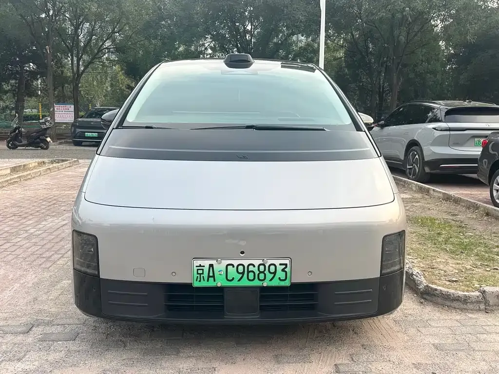 Li Auto MEGA — фото 10