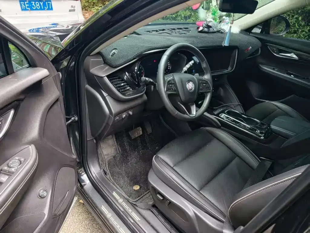 Buick Envision Plus — фото 3