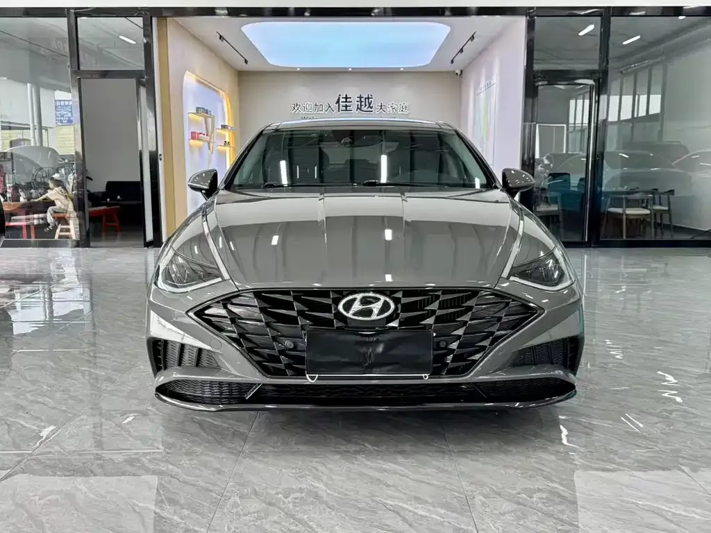 Hyundai Sonata — фото 9
