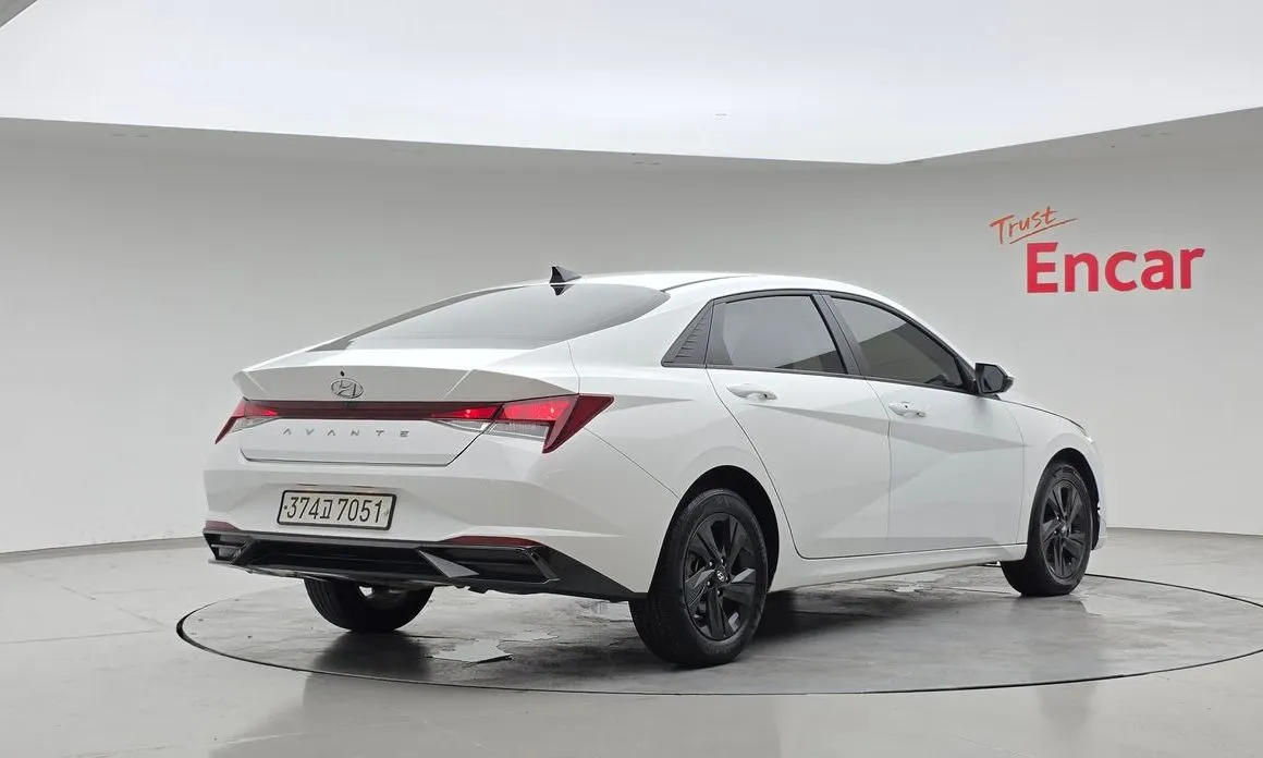 Hyundai AVANTE — фото 4