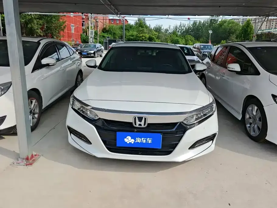 Honda Accord — фото 8