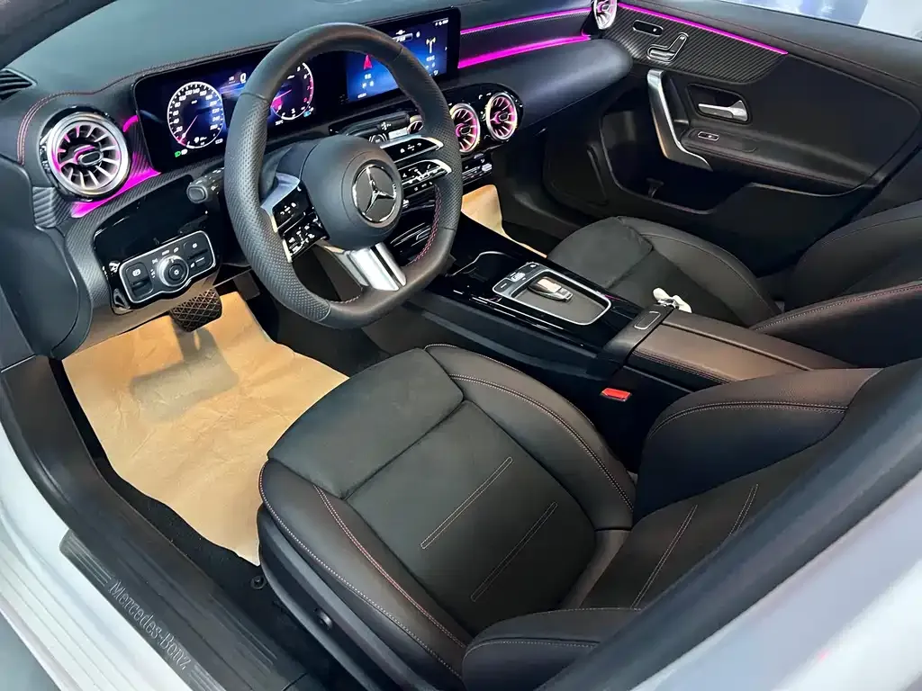 Mercedes-Benz A-Class — фото 10