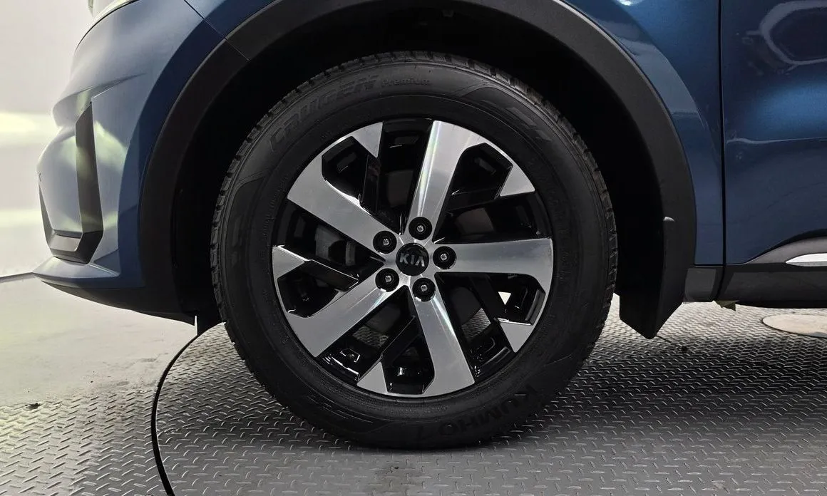 Kia Sorento — фото 4