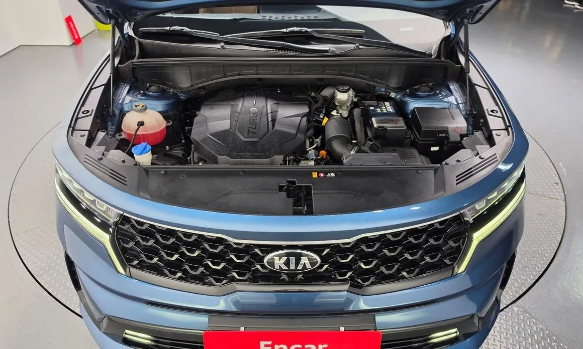 Kia Sorento — фото 8