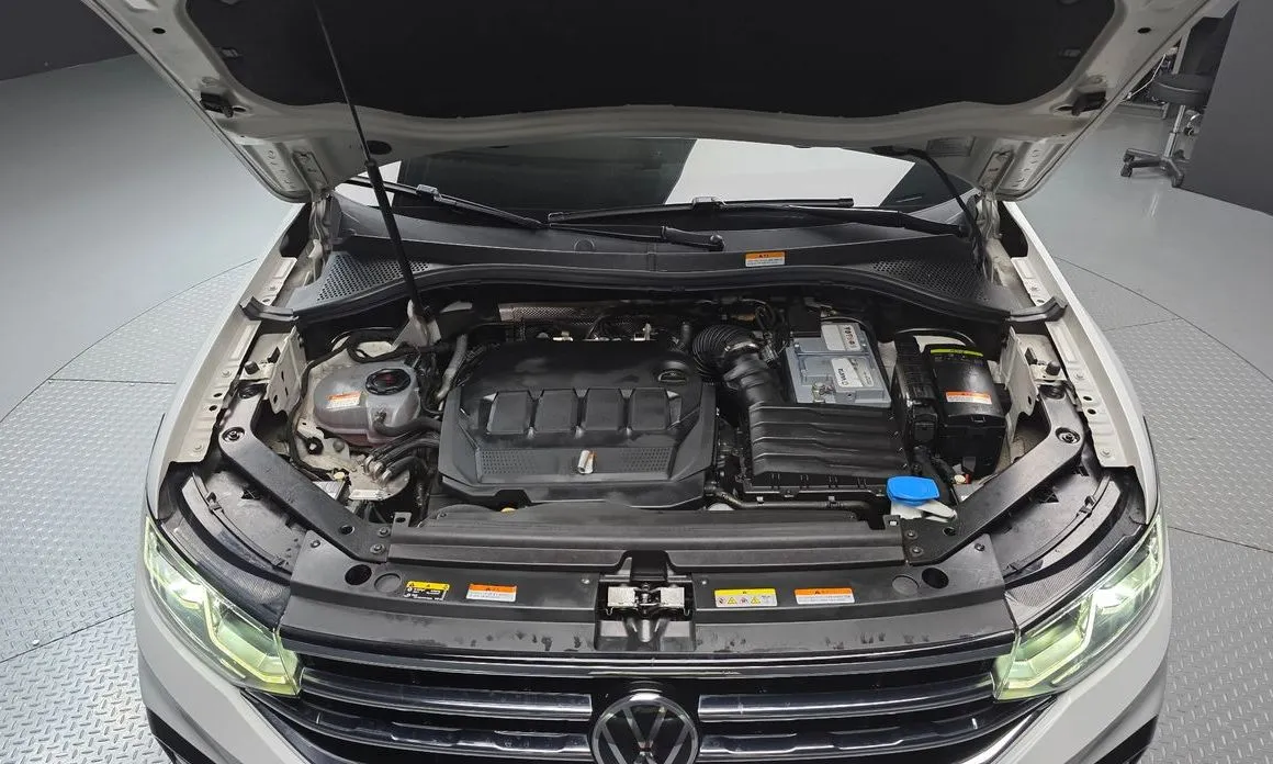 Volkswagen Tiguan — фото 10