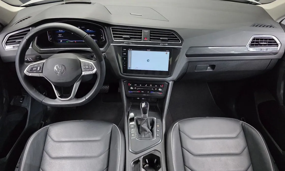 Volkswagen Tiguan — фото 9