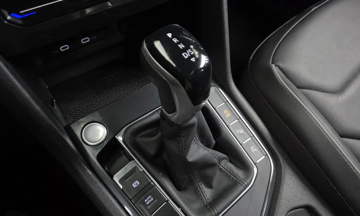 Volkswagen Tiguan — фото 5