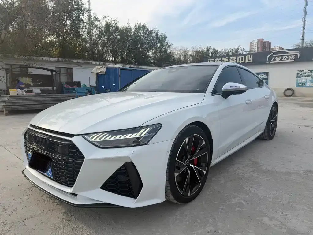 Audi A7 — фото 1