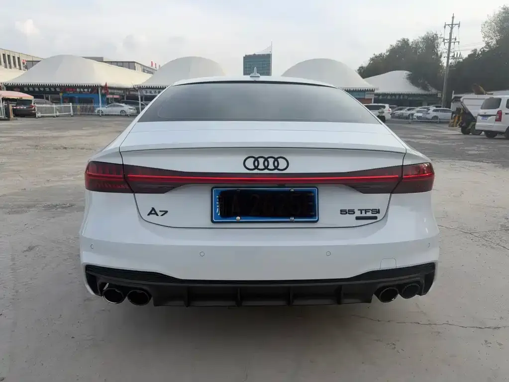 Audi A7 — фото 2