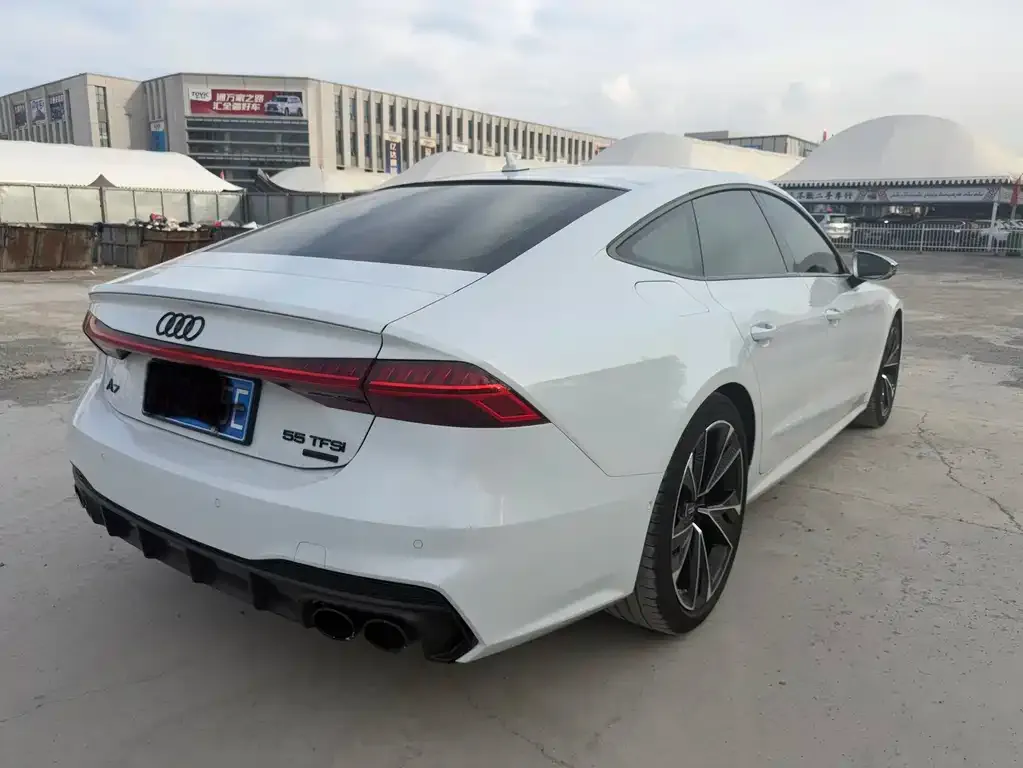 Audi A7 — фото 7