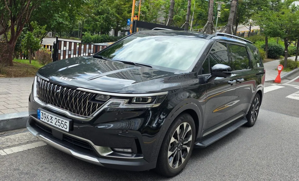 Kia Carnival — фото 10