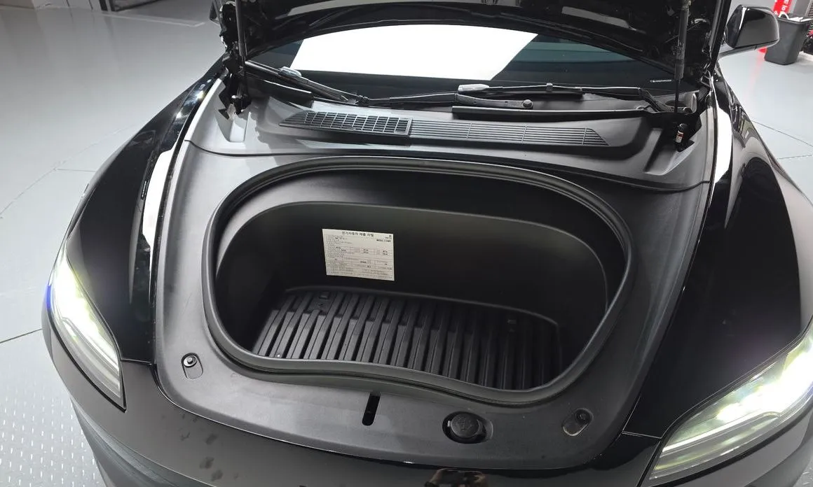Tesla Model 3 — фото 9