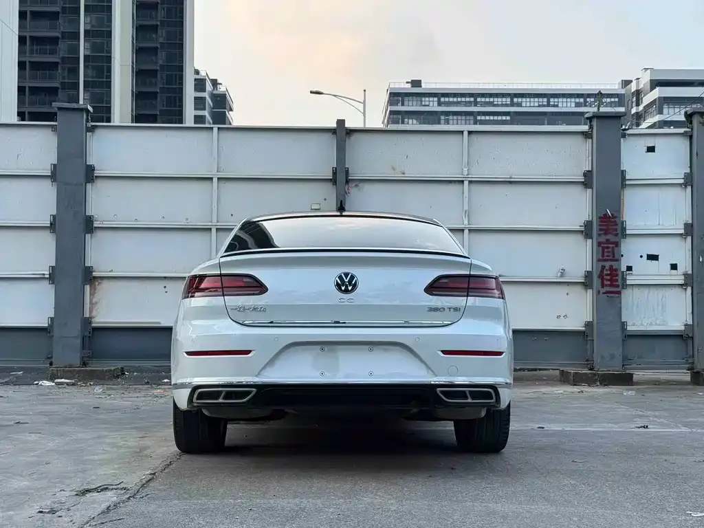 Volkswagen CC — фото 3