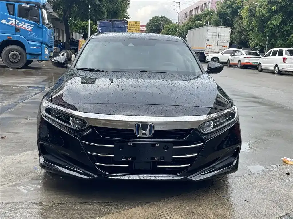 Honda Accord — фото 9