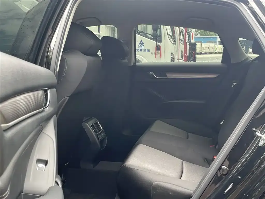 Honda Accord — фото 5
