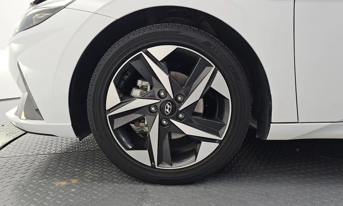 Hyundai AVANTE — фото 9