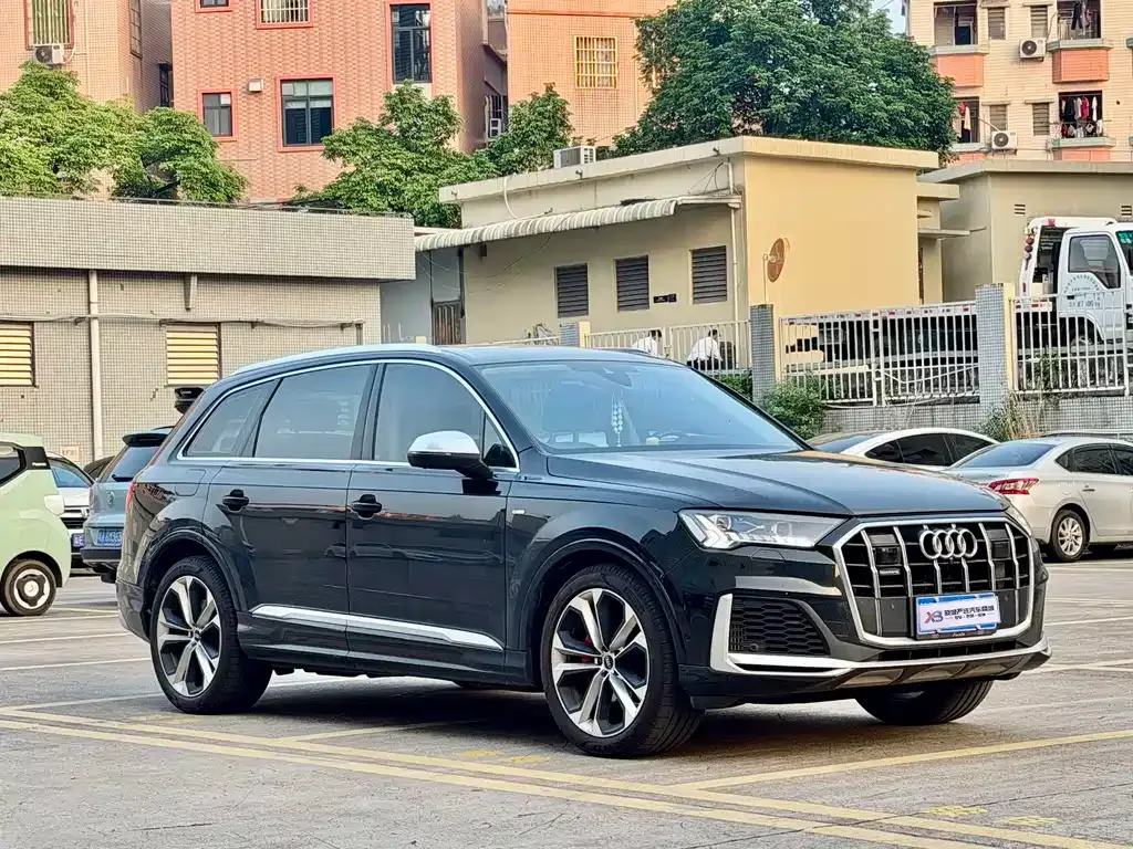 Audi Q7 — фото 5