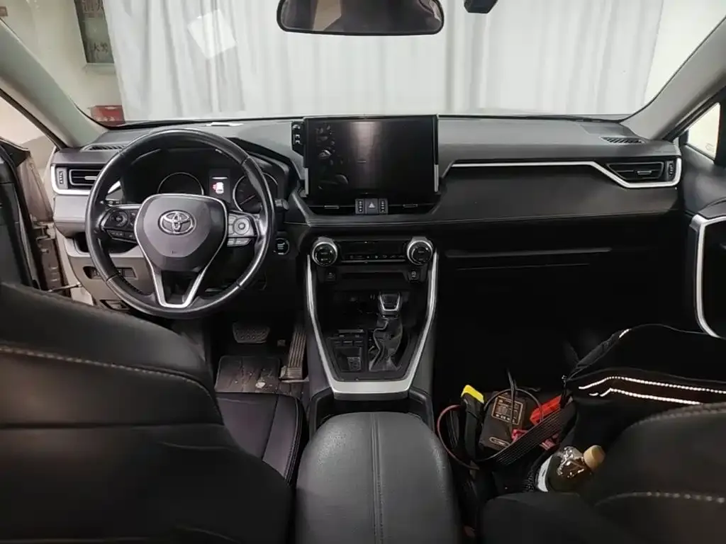 Toyota Wildlander — фото 10