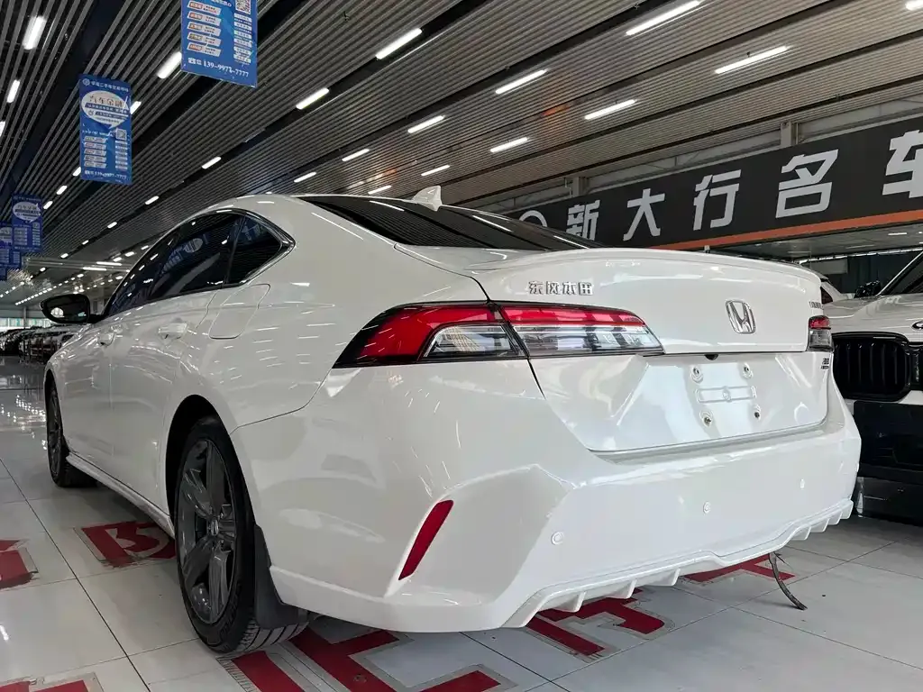 Honda Inspire — фото 9