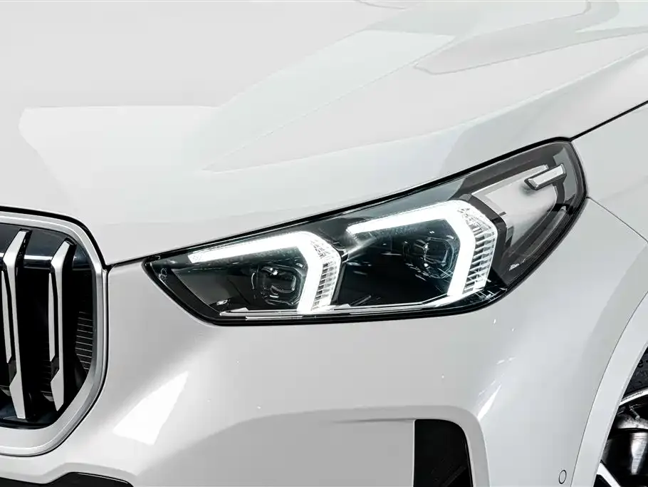 BMW X1 — фото 10