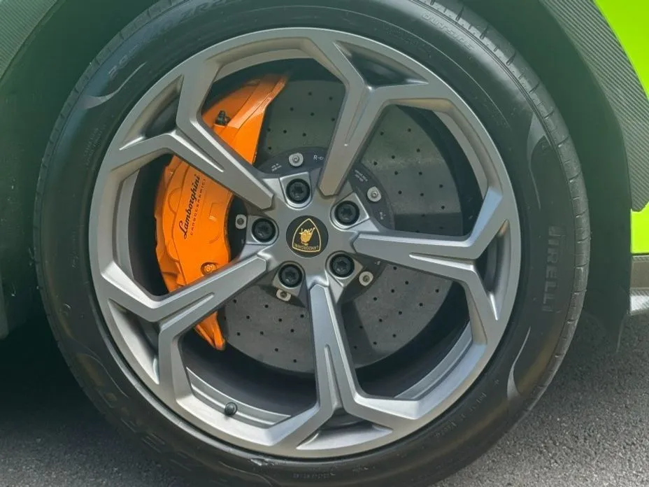 Lamborghini Urus — фото 6