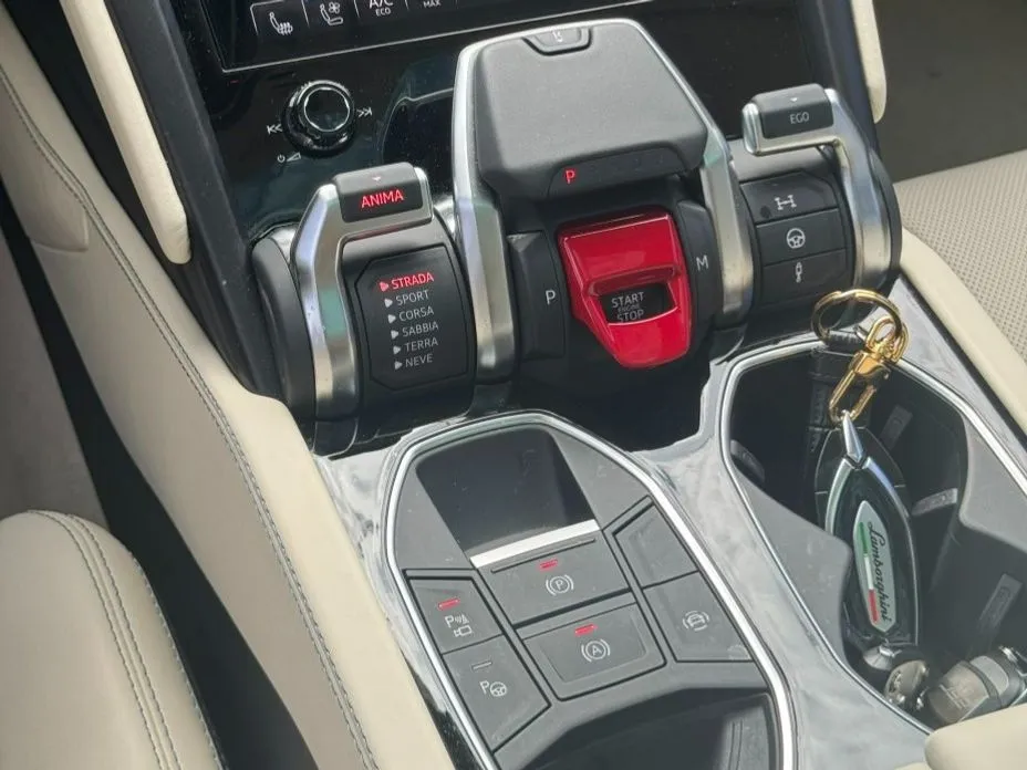 Lamborghini Urus — фото 2